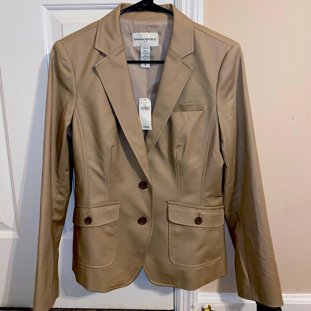 Banana Republic Women’s blazer suit